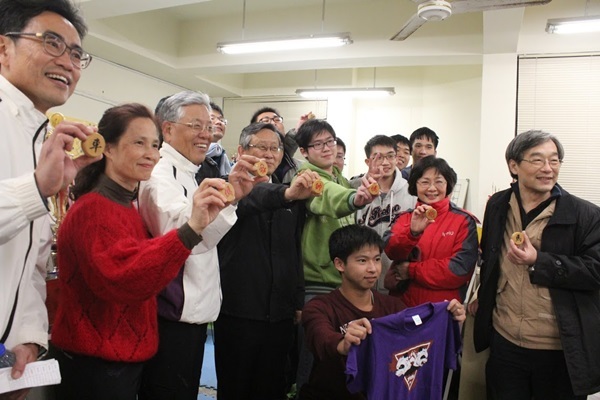 校長訪視象棋社